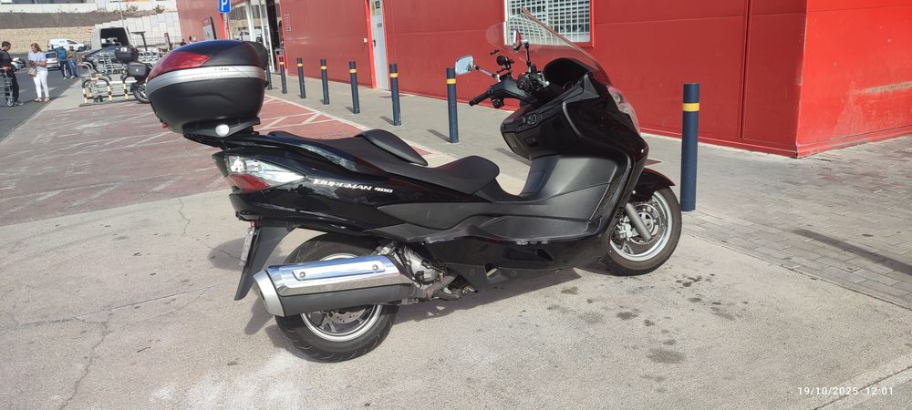 Suzuki Burgman 400