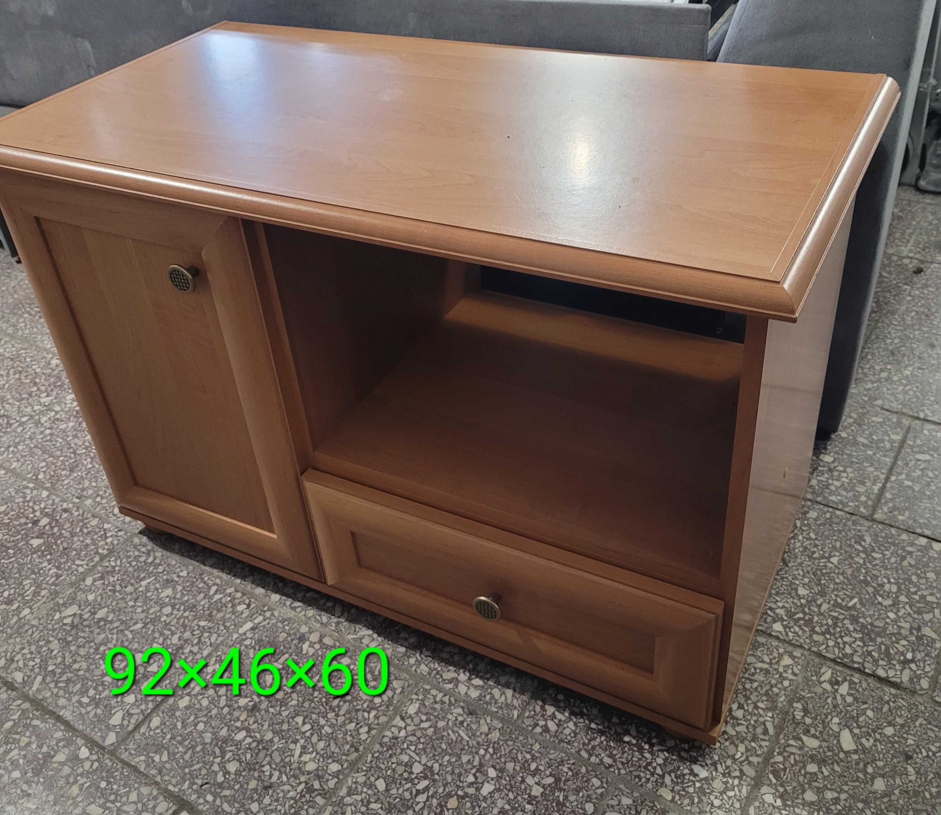 Pojemna duża szafka na buty. Możliwy transport