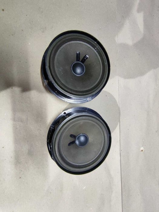 Динаміки Volkswagen passat b6 Skoda A5 динамики задние