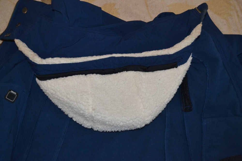 Женская ветровка, виндстоппер, софтшел бренда BENCH! Размер: XS(34)