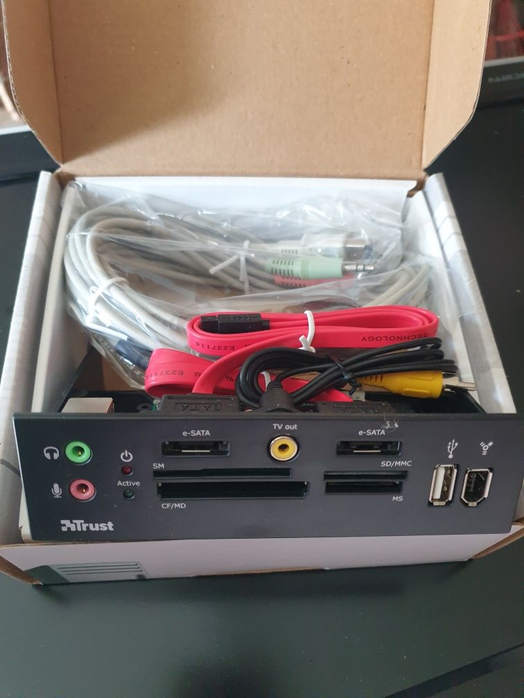 Trust media connect bay (5,25") cr-3600