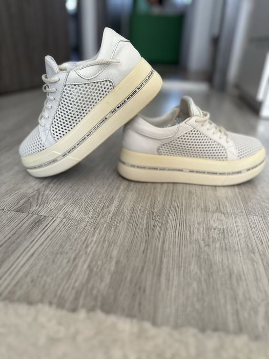 Кожані жіночі кросівки 36 розмір