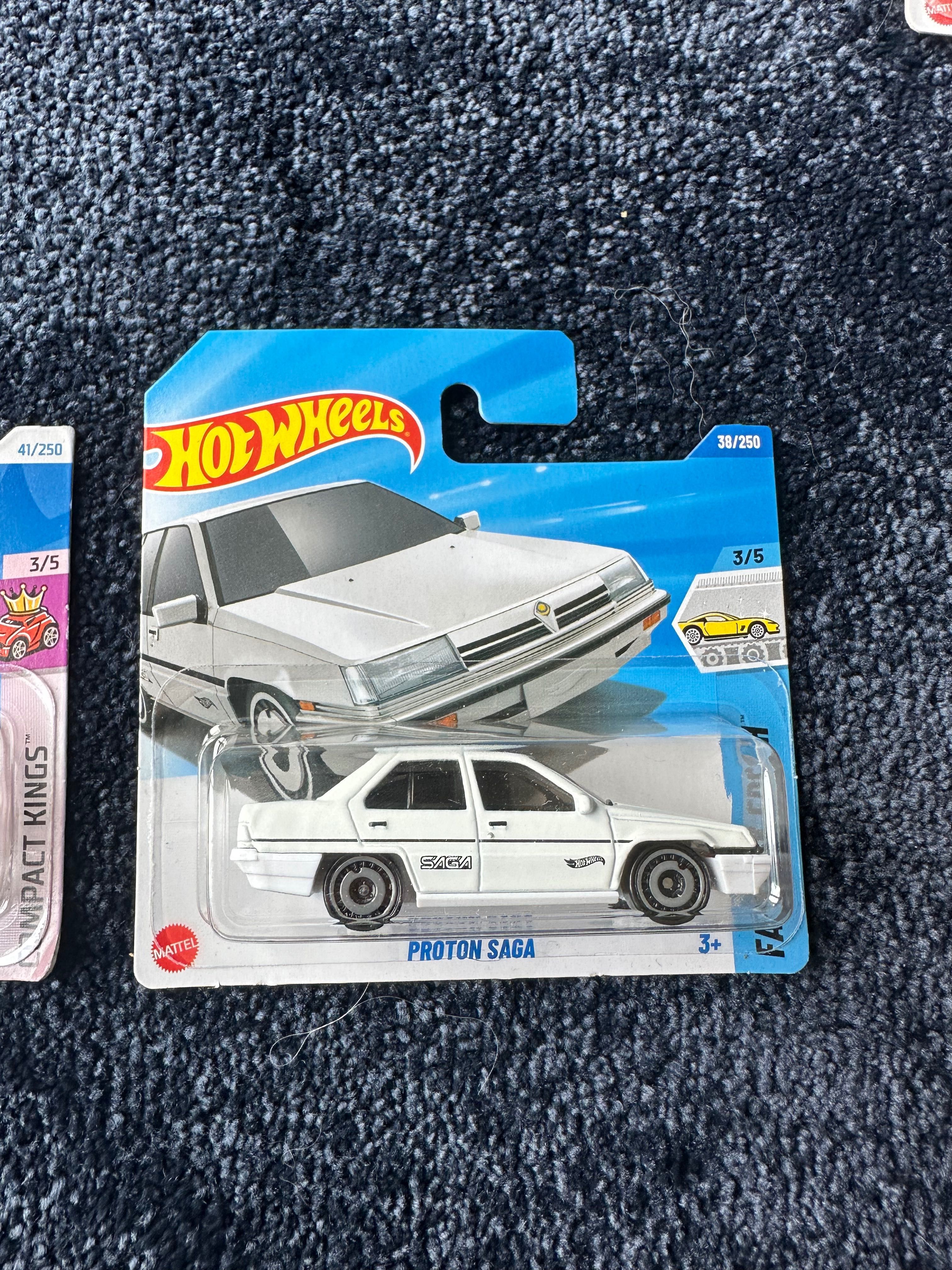 hot wheels zestaw 2 sztuki proton saga czerwony i biały