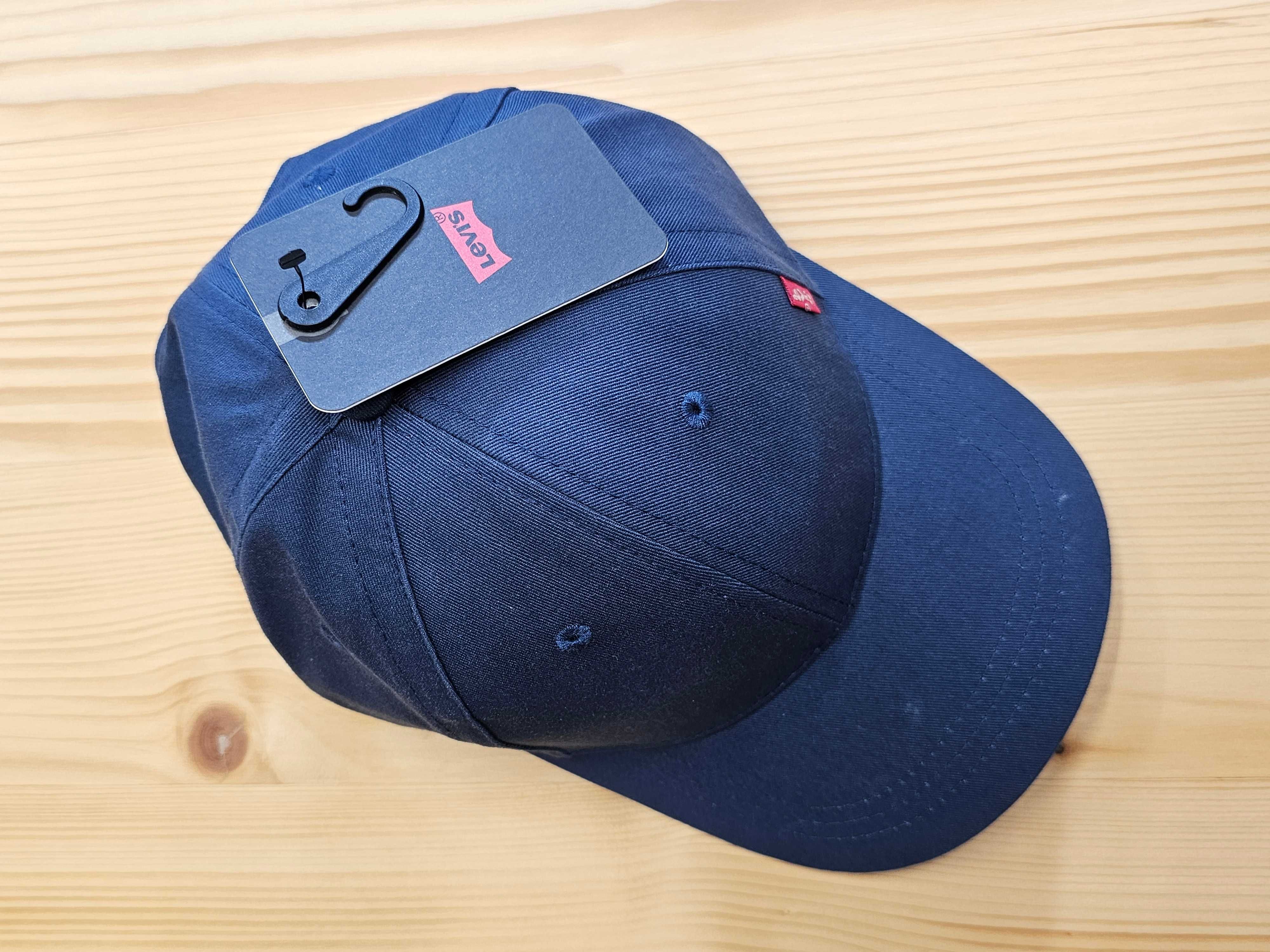 Czapka z daszkiem Levi's z małym logo kolor granatowy baseball cap