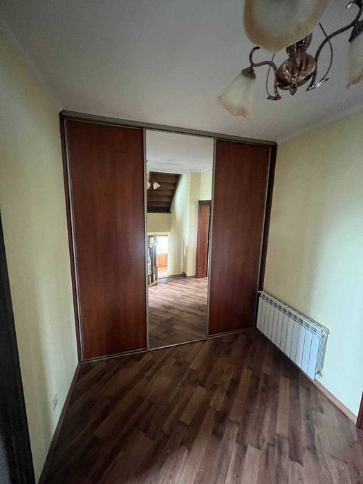 Продаж будинку в смт. Шкло