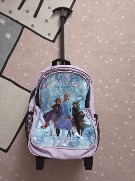 Дитячий рюкзак на колесиках