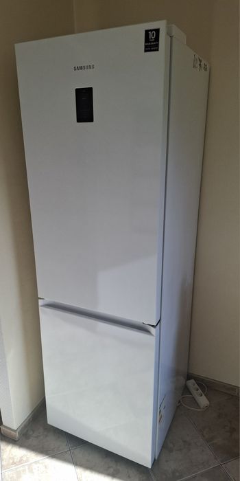 Lodówka Samsung RB34T672EWW