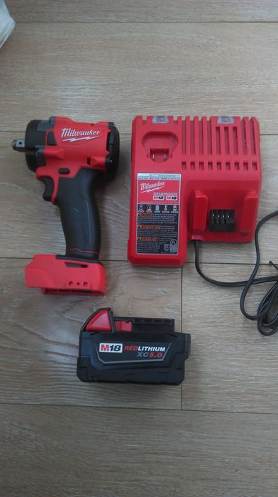 Milwaukee 2855 гайковерт-імпакт акумуляторний 340нм