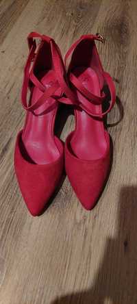 Buty damskie głęboka czerwień obcasy sandałki na słupku 39