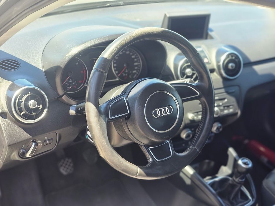 Audi A1 1.6 Tdi S.Line — foto 5