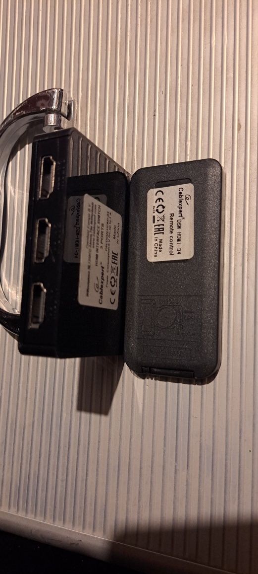 Rozdzielacz Hdmi switch  pilot remonte control