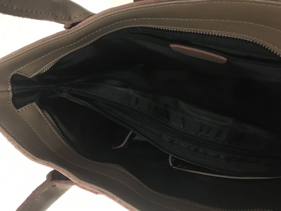 Елегантна жіноча шкіряна сумка