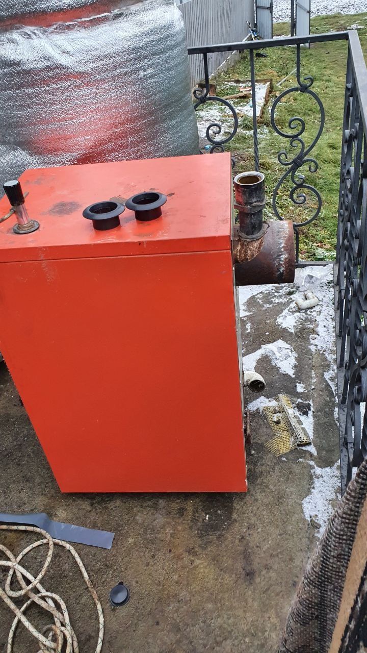 Продаємо котел твердопаливний