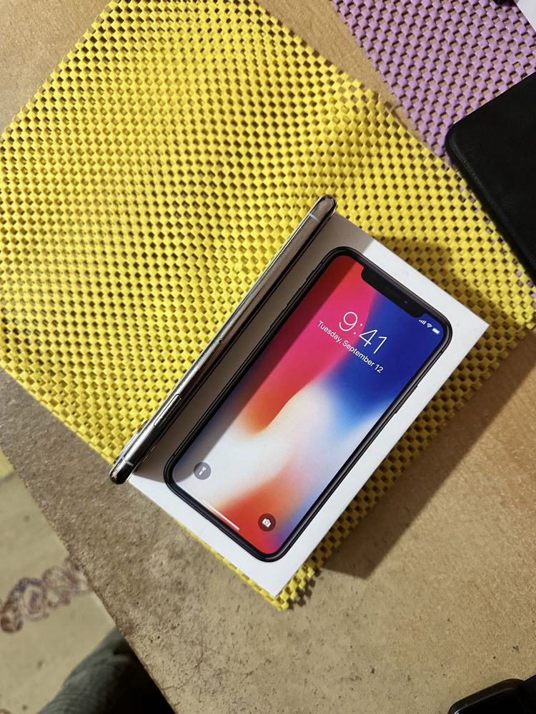 Продам Iphone xs Max 256 Neverlock гарний стан