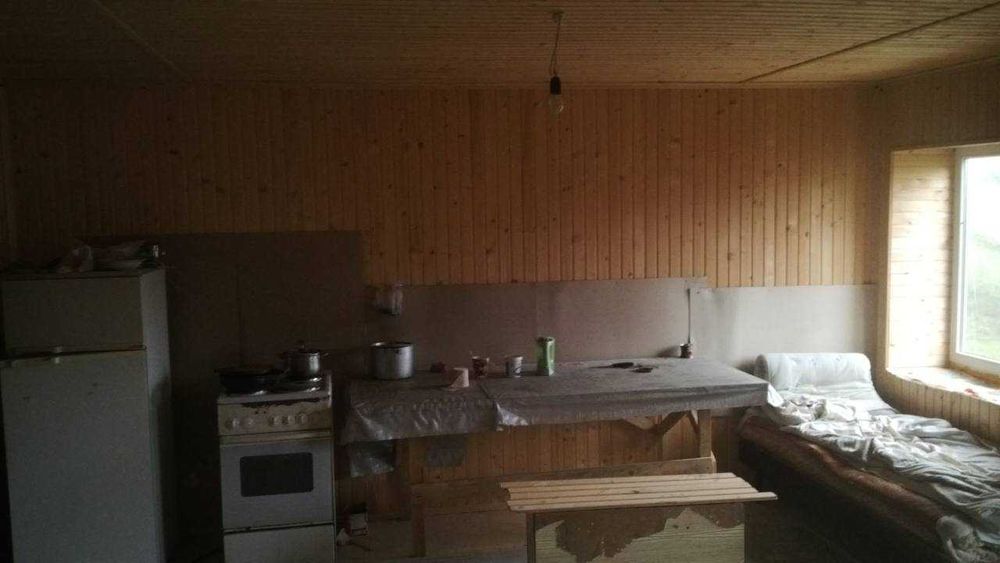 Незавершене будівництвопід готель, гори Вишків