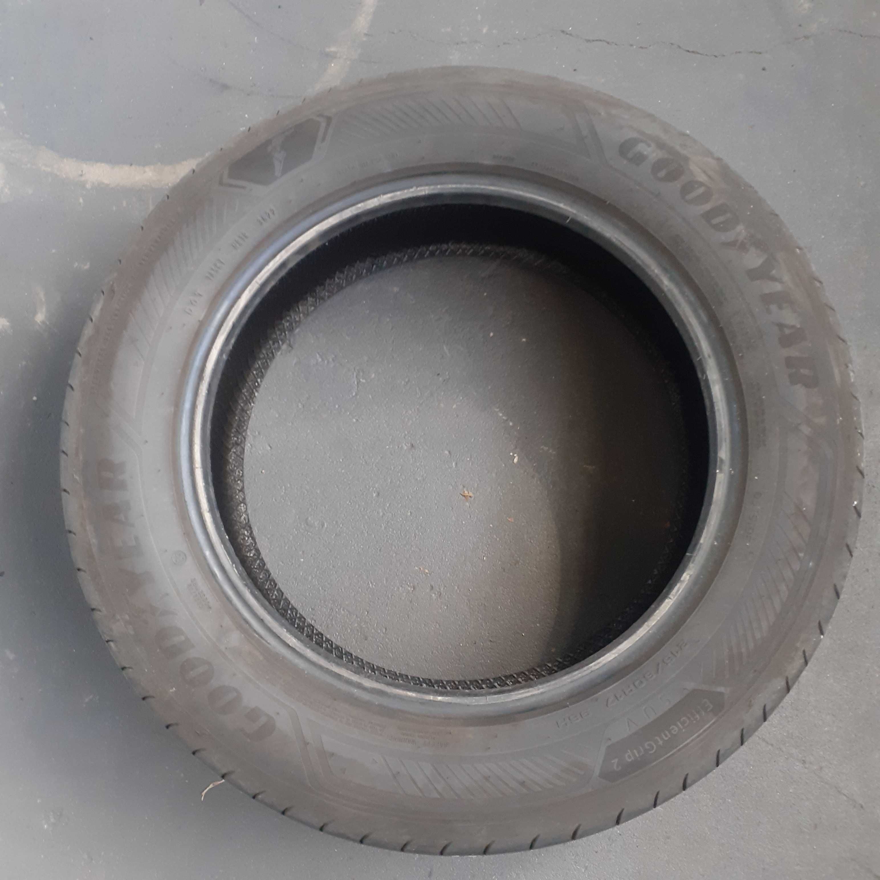 Opona Goodyear EfficentGrip 2 215/60 R17 96H Nr.5725