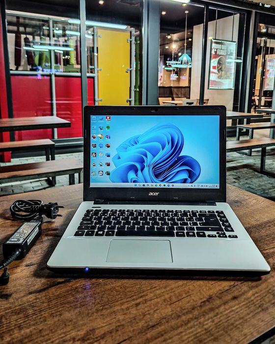 Portátil Acer | SSD 256GB | Windows 11 Home | MS Office 2024