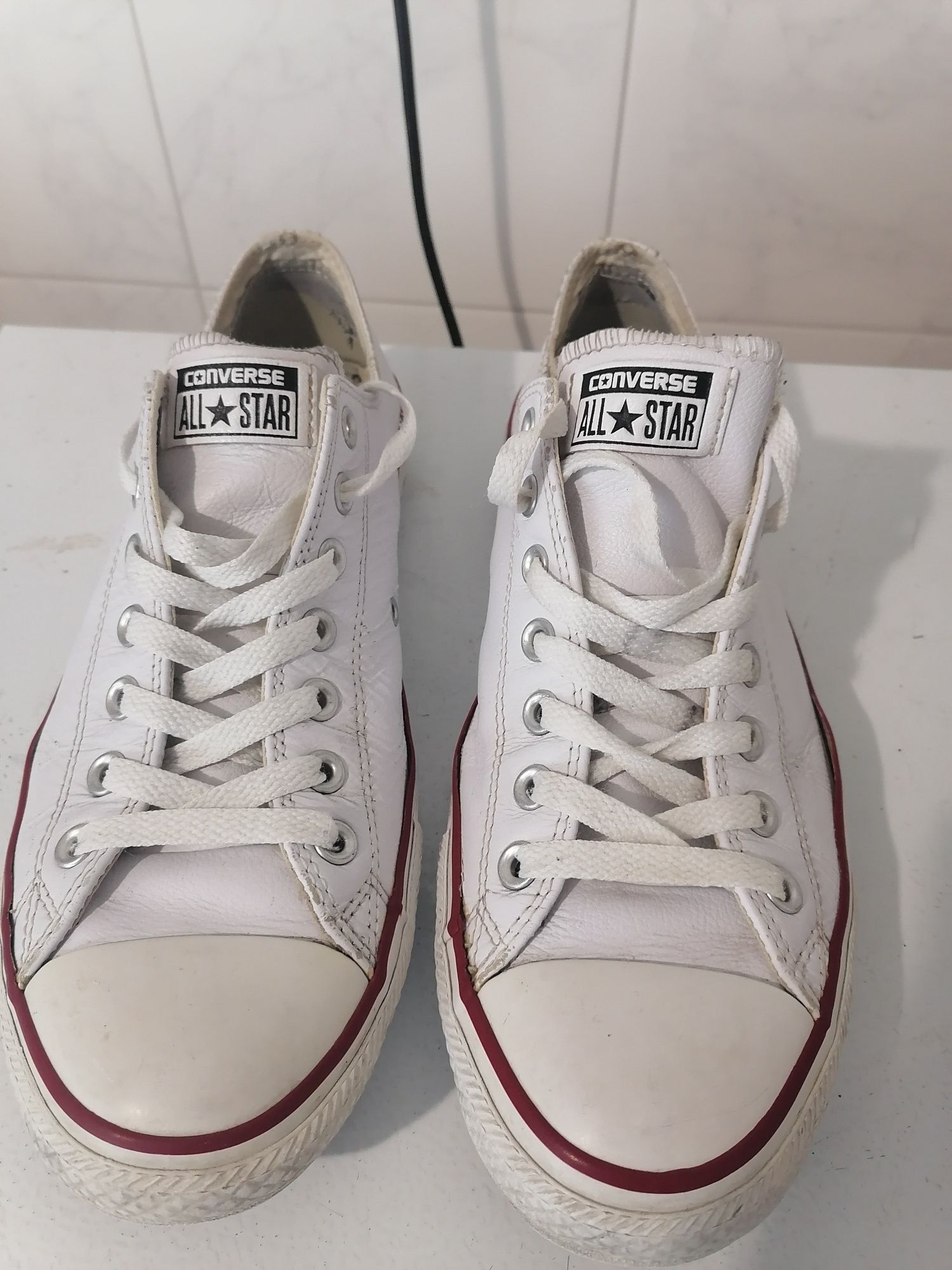 Converse та інші кеди, кросівки.