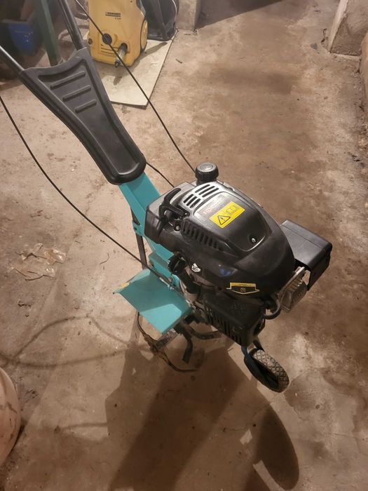 Продам ручной бензо культиватор.