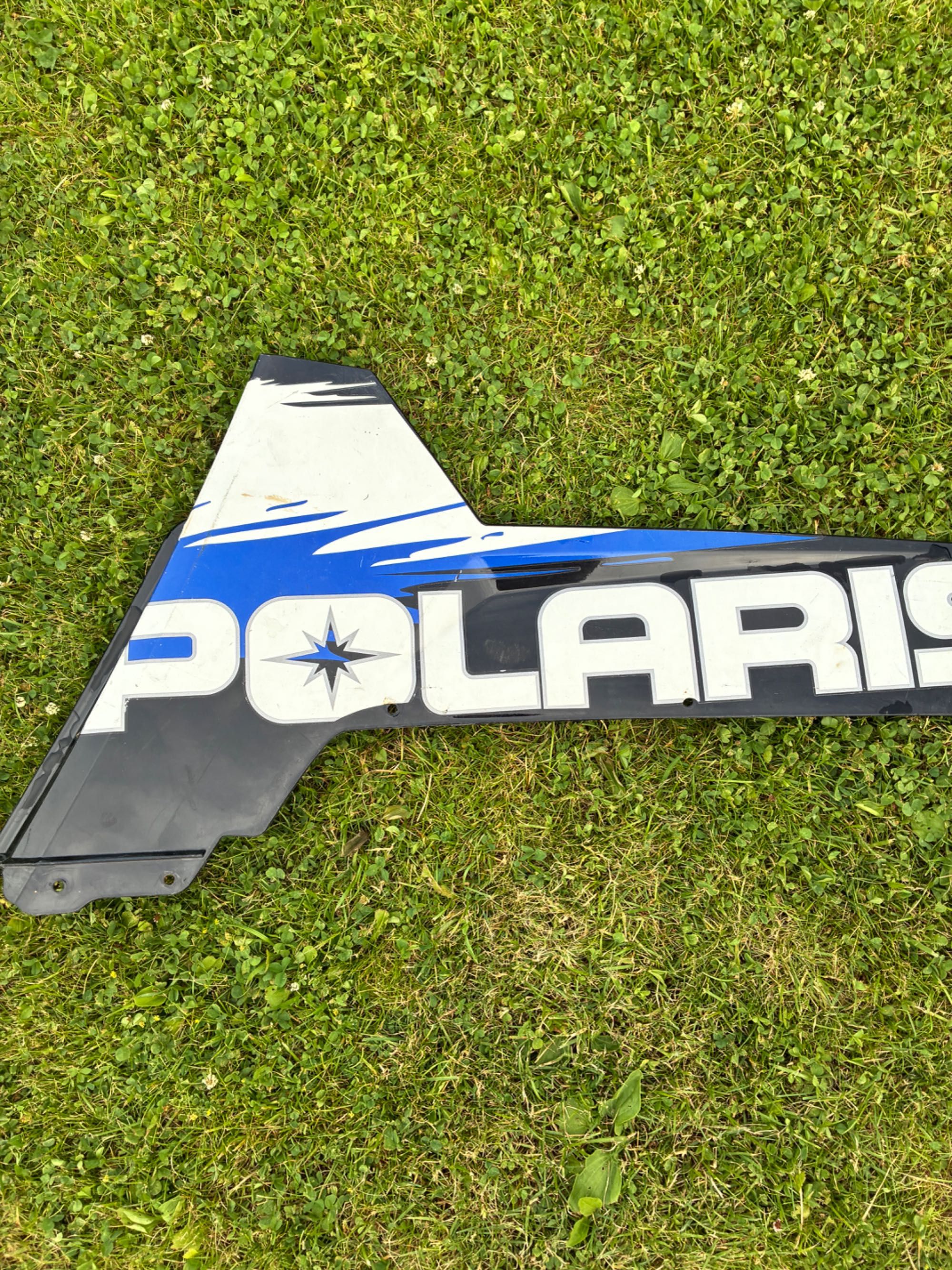 Błotnik nadkole plastik polaris rzr 800 ranger