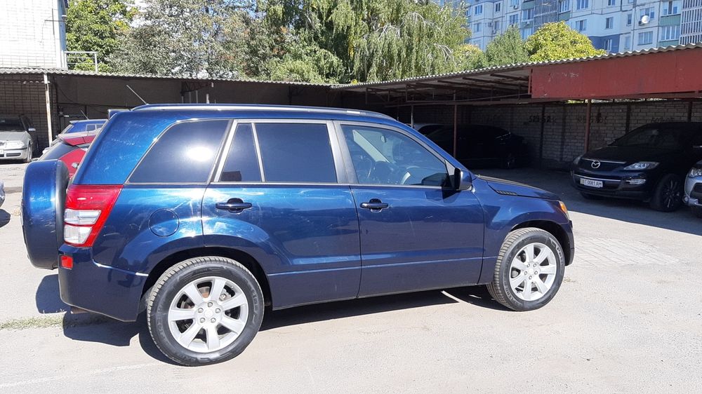 Suzuki Grand Vitara 2011, avtomat,  2.4.