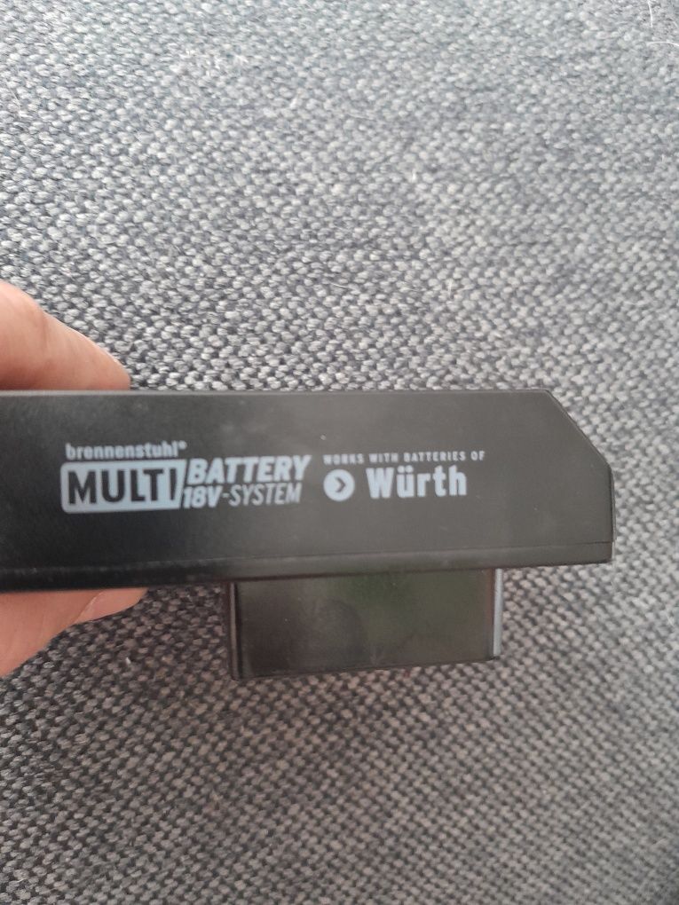 Adapter Würth (M-Cube) do reflektorów budowlanych LED