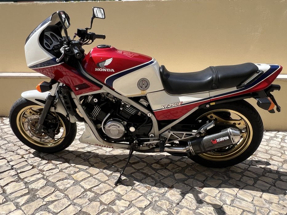 Honda VF750F Interceptor