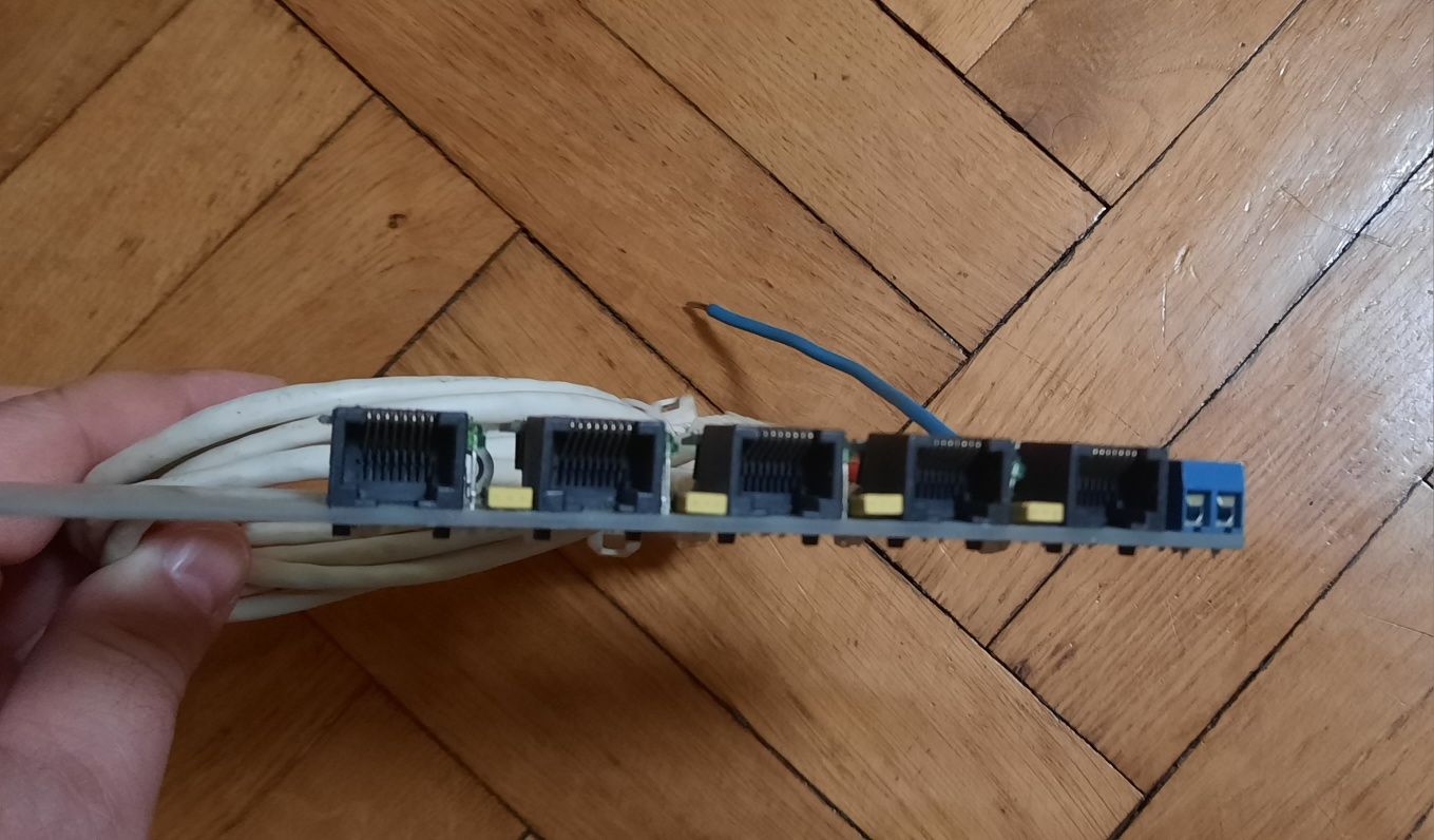 Грозозахист 5 портів RJ45 + POE