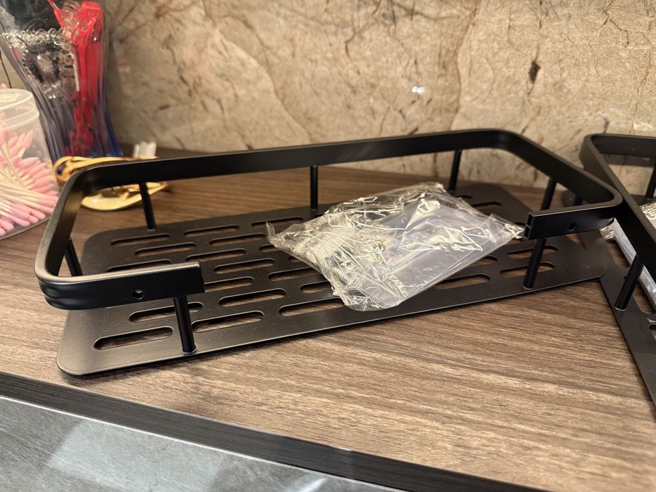 Нові поличкі для ванної кімнати