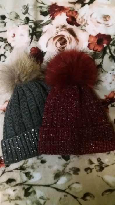 Жіноча шапка         .