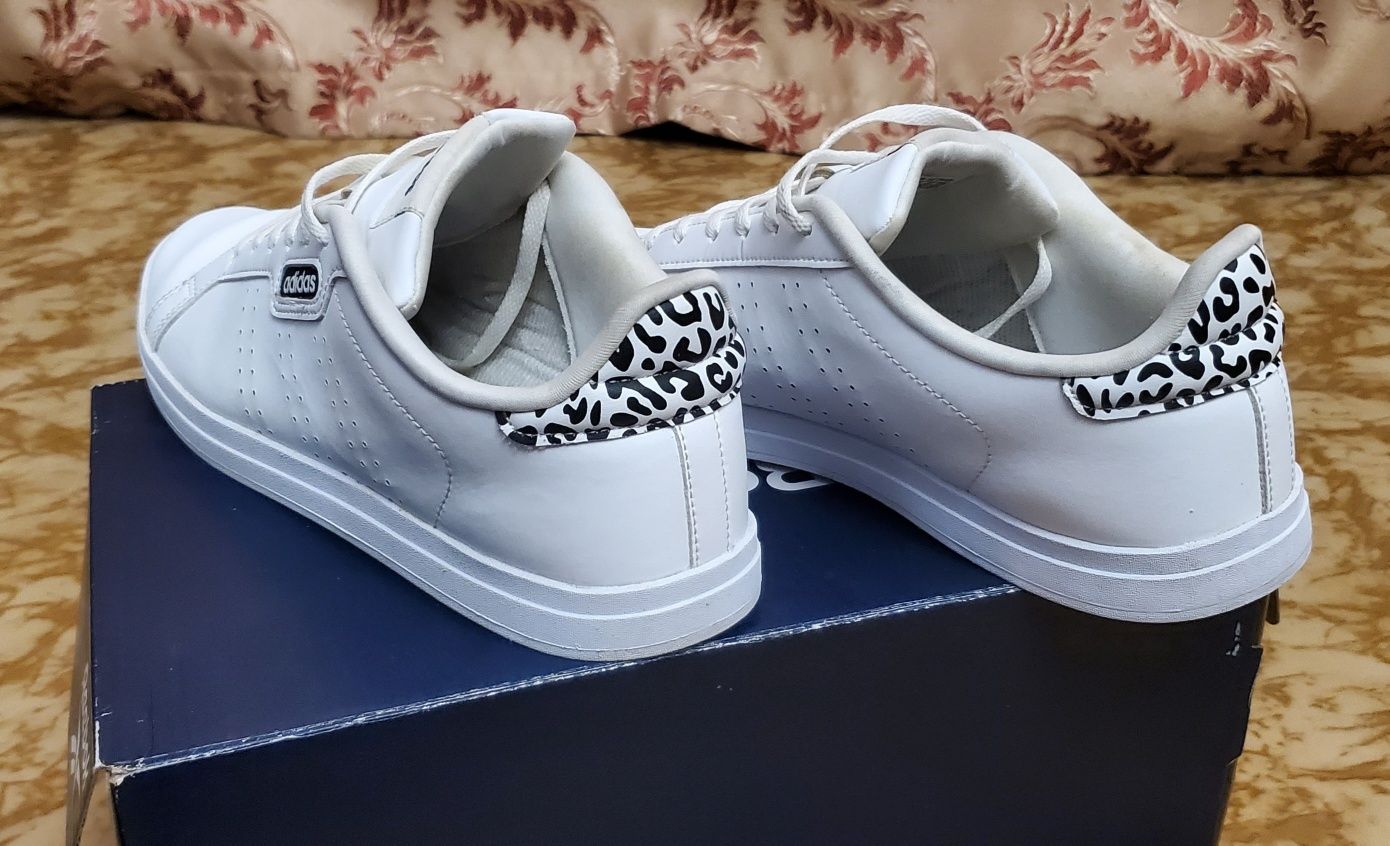 Кросівки  adidas