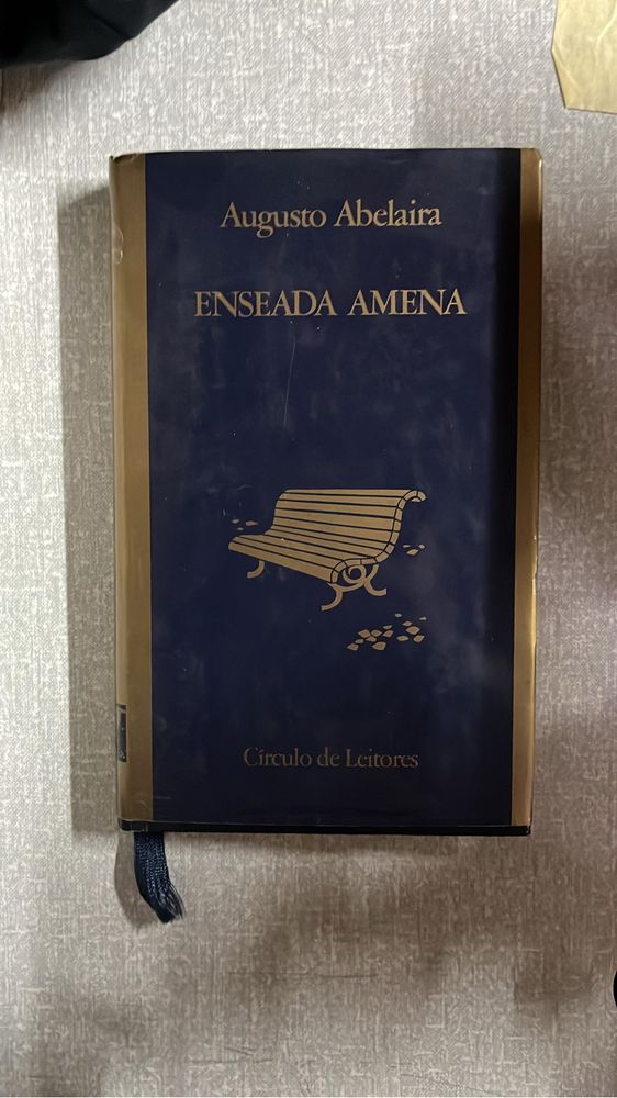 Coleção de livros usados