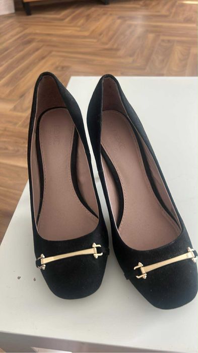 Damskie buty na obcasie Next 38
