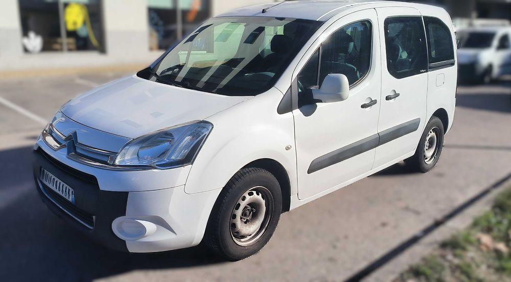 Viatura Adaptada 4Lugares + Cadeira de Rodas – Legalizada com Garantia