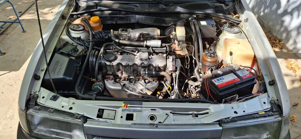 Опель вектра А 2.0 литра бензин