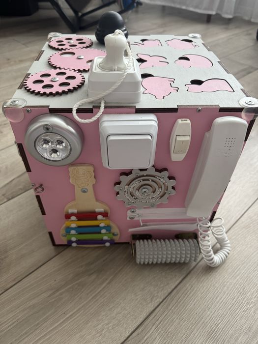 Бізікуб для дітей