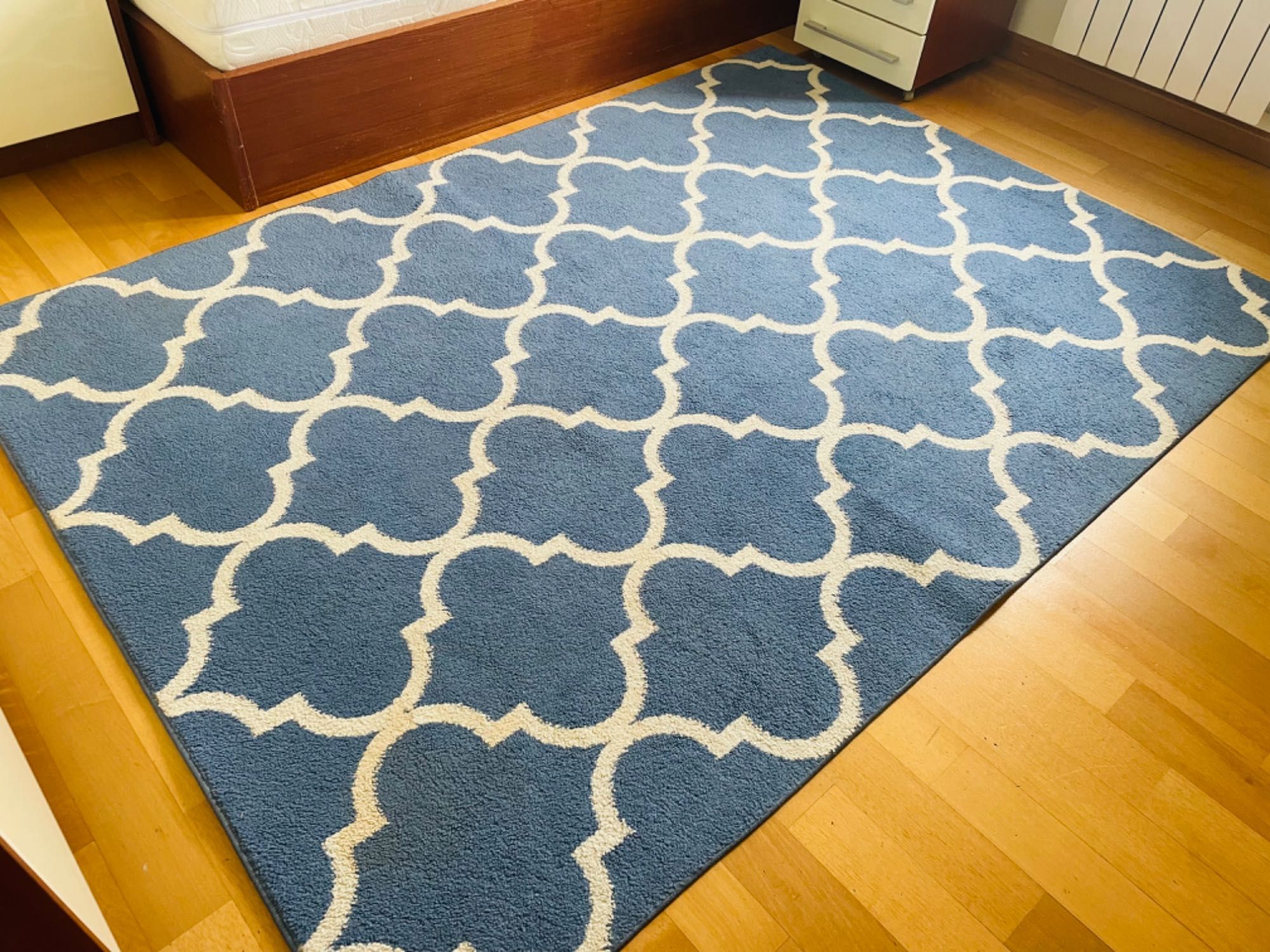 Niebieski dywan 220 x 156 cm