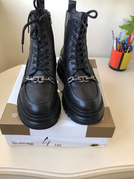 Новые брендовые женские зимние ботинки на цигейке