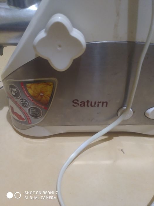 Продам електромясорубку