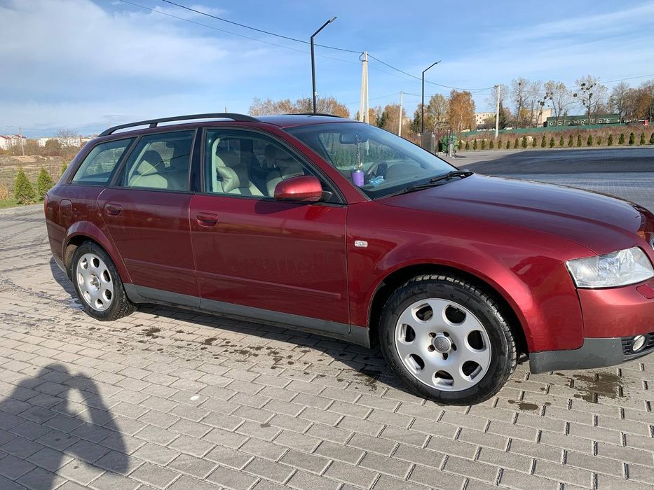 Продається Audi a4 b6 не розмитнена присутній хороший торг