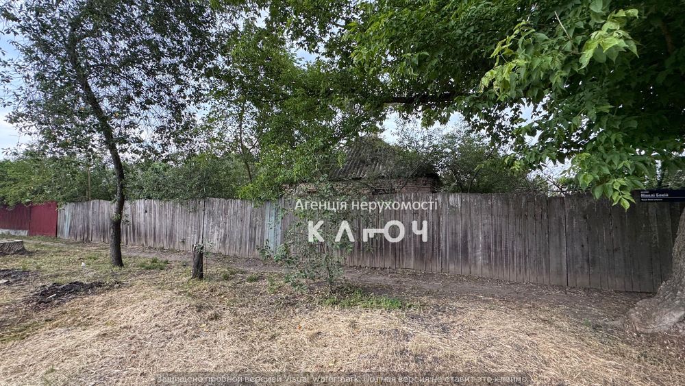 Продаж частини будинку з окремим двором в р-ні Критого ринку!