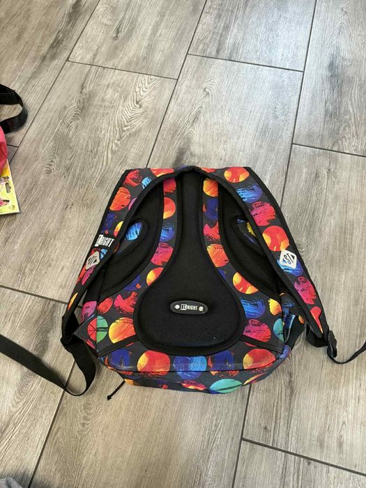 Plecak młodzieżowy ST.RIGHT COLOURFUL DOTS kolorowe kule