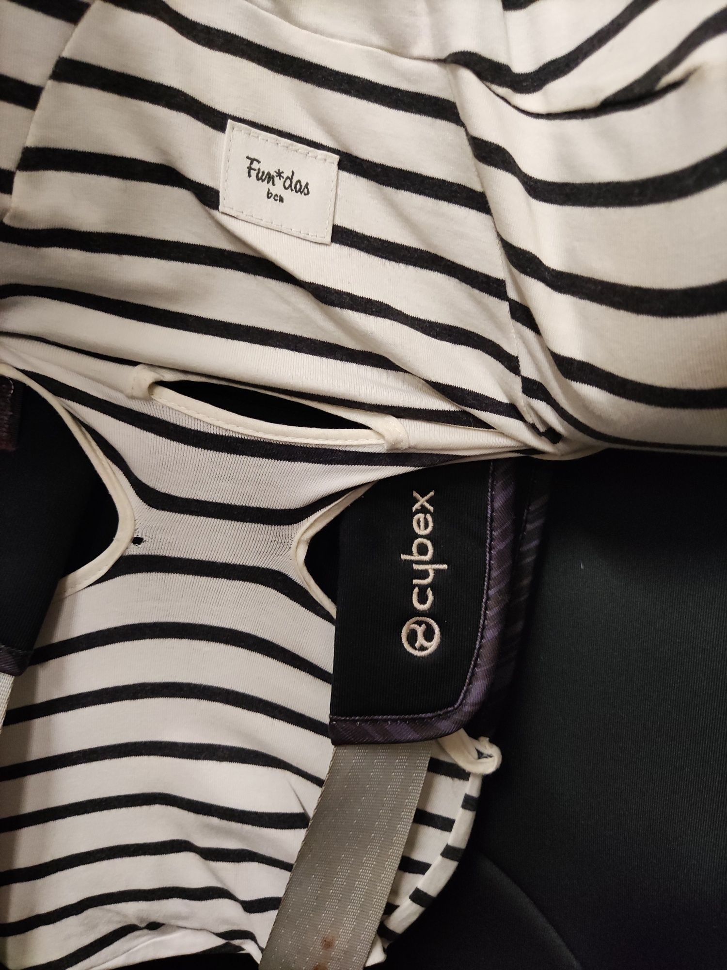 Cadeira para criança CYBEX Sirona M2 Classic Black ISOFIX e i-Size