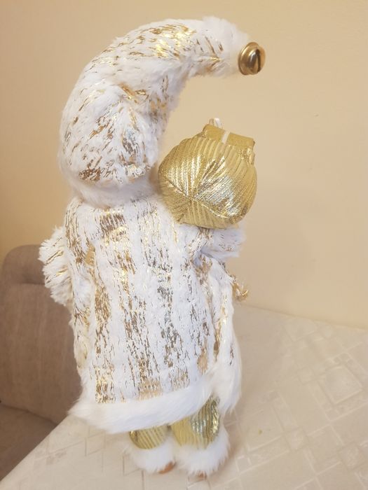 Święty Mikołaj figurka dekoracyjna.