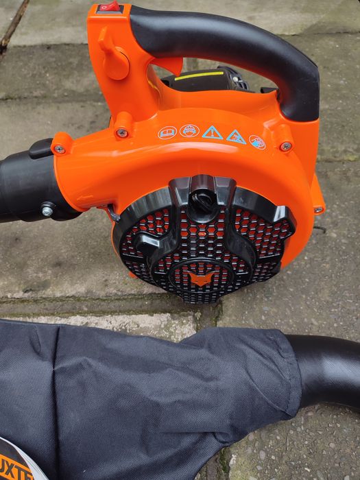 Повітродувка пилосос із бензиновим двигуном Fuxtec