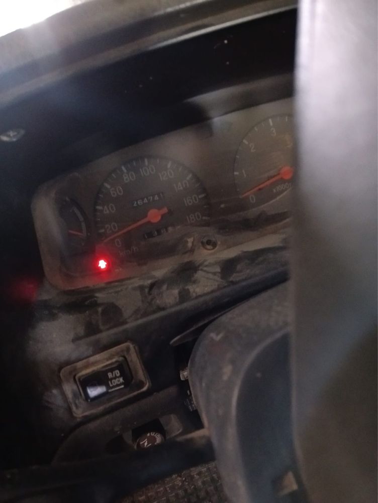 Mitsubishi L200 STRAKAR