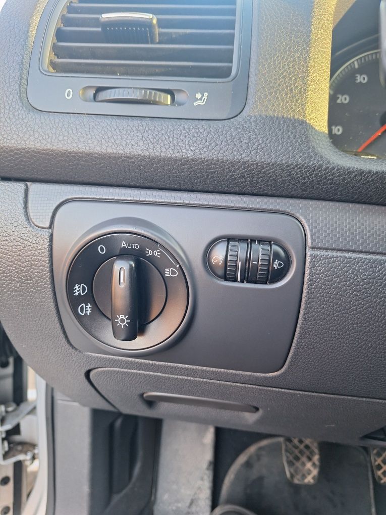 Volkswagen Golf V