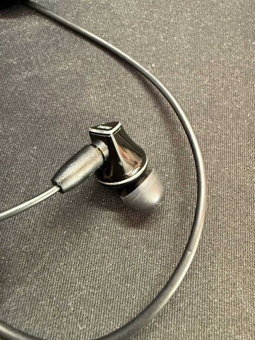 Dunu Titan 6 Black
