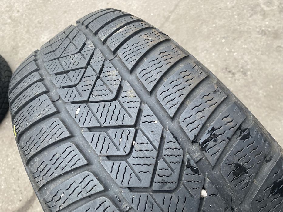 Opony zimowe Pirelli Sottozero 3 Winter 225/45 R19 2szt. 2019r. 5,2mm