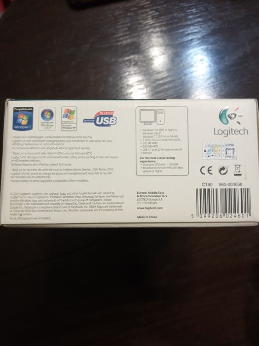 Веб-камера со встроенным микрофоном и коррекцией шума Logitech  C160